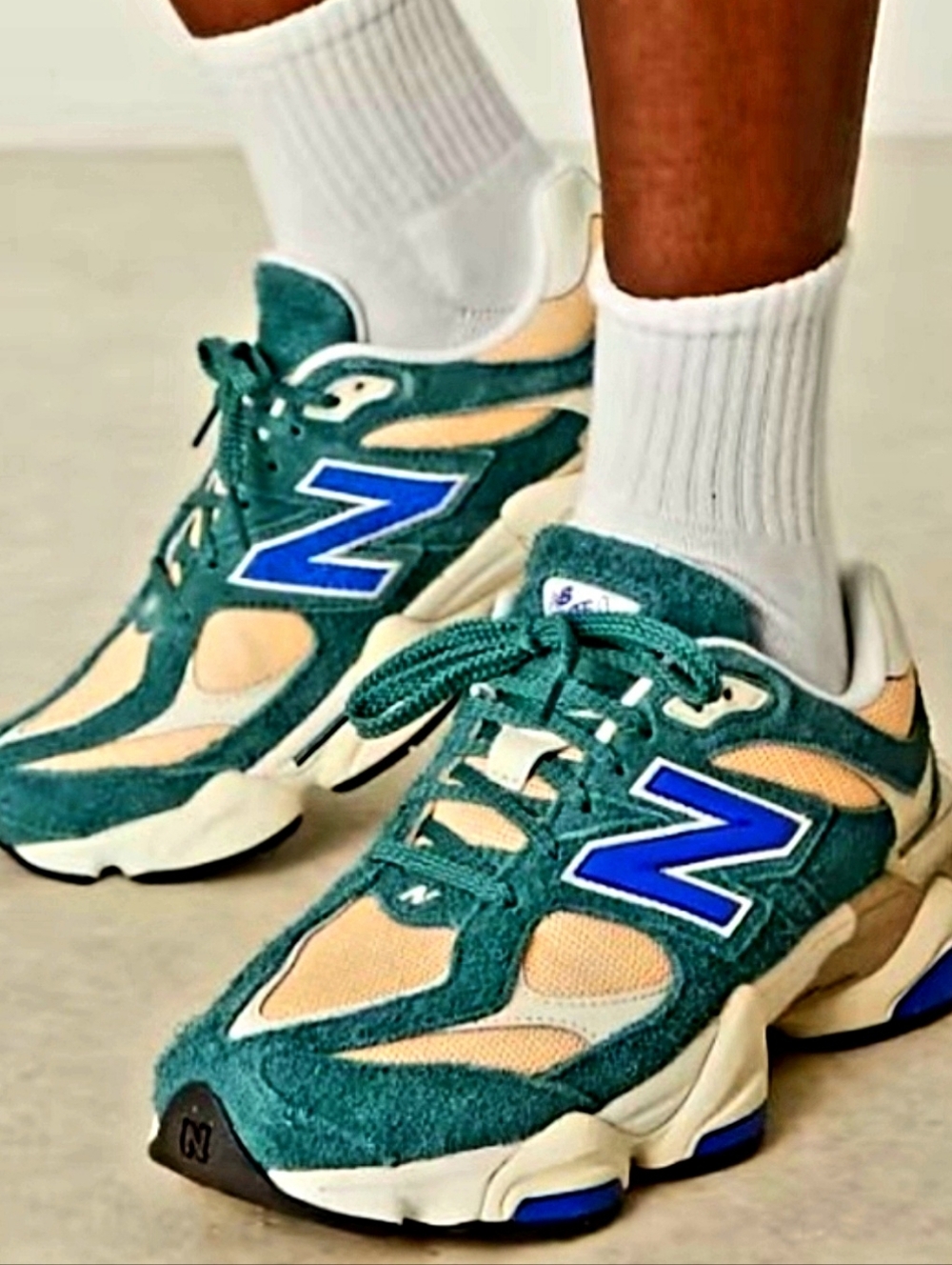 ⏰️24Hr Sale: Mens New Balance 9060 Sneakers - size 13